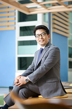 Byong Lee